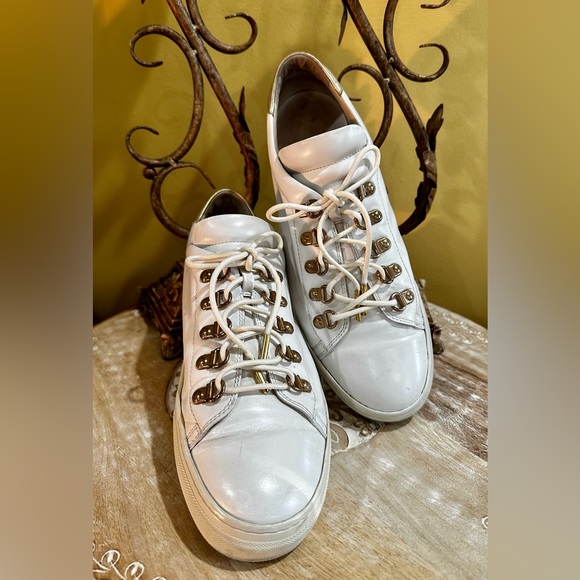 Tod’s “Sportivo” Leather Sneaker White and Gold Good pre-owned condition Size 40 - Picture 1 of 11